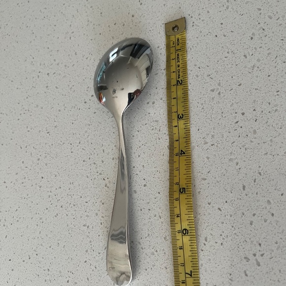 Gourmet Settings 2 Stainless Soup Spoons - Picture 3 of 3